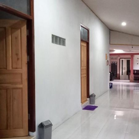 Appartamento Belitung Backpacker Tanjung Pandan Esterno foto