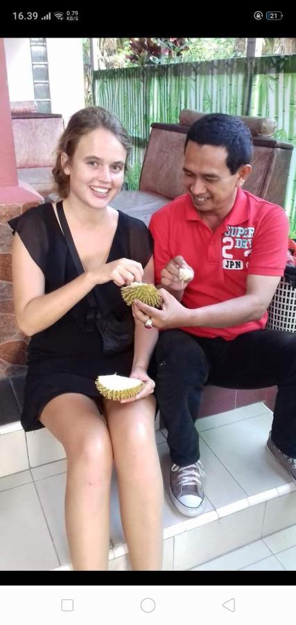 Appartamento Belitung Backpacker Tanjung Pandan Esterno foto